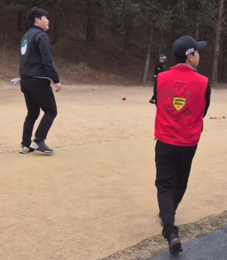 현직 캐디의 공 위치 중계법